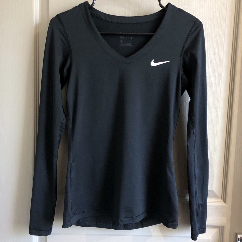 Nike dry fit long sleeve tee shirt